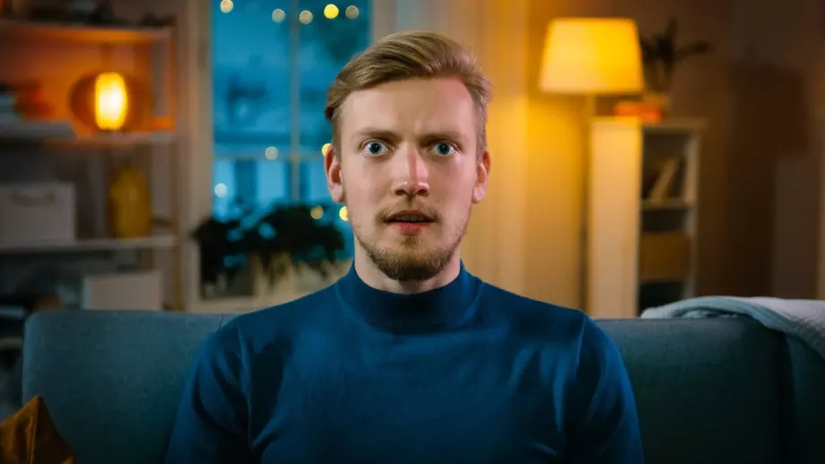 Мъжът ѝ съжали жестоко, когато ѝ каза, че е нацупена домакиня (ВИДЕО)