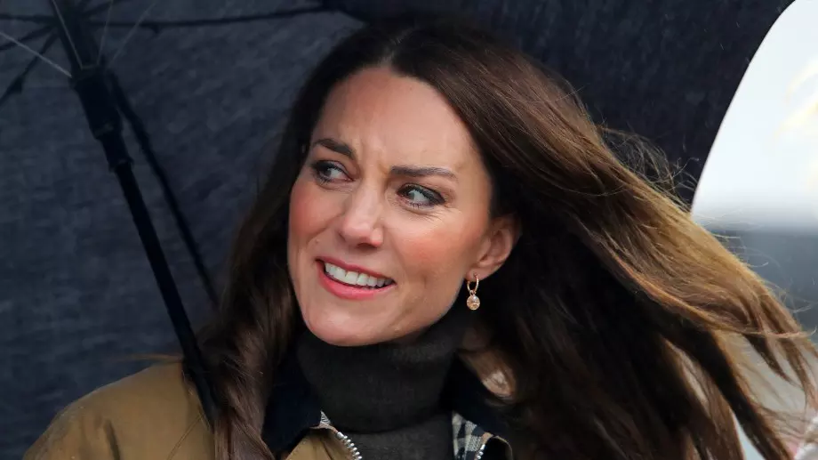 След операцията: От Двореца публикуваха първата официална СНИМКА на Кейт Мидълтън 