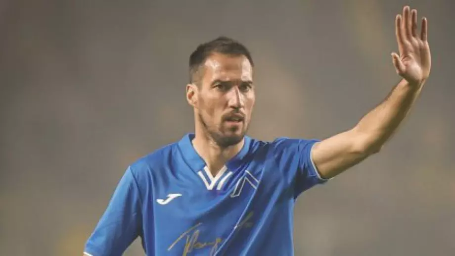 Разкриха защо Ивелин Попов избяга внезапно от Левски