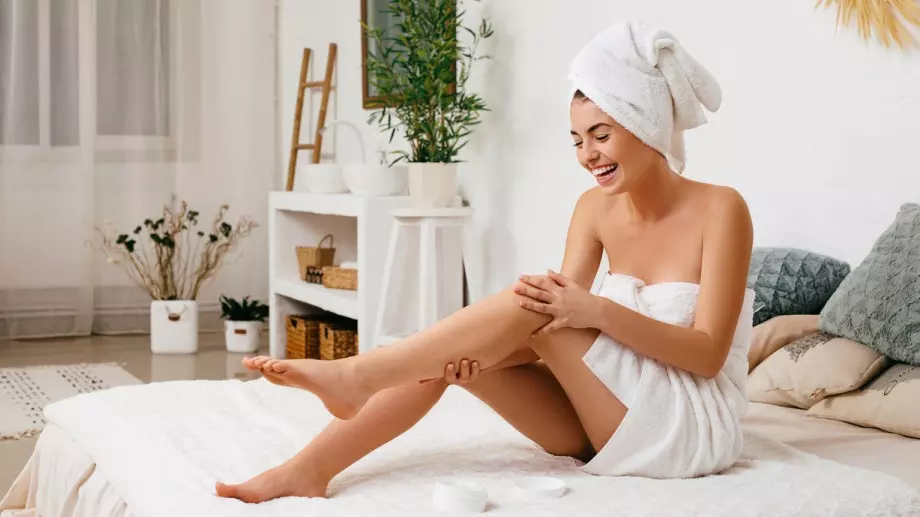 Не давайте пари за скъпи кремове, тази домашна смес ликвидира целулита