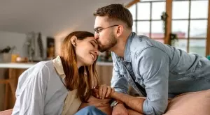 Любовен уикенд хороскоп за 27-28 април 2024