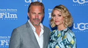 Кевин Костнър се развежда