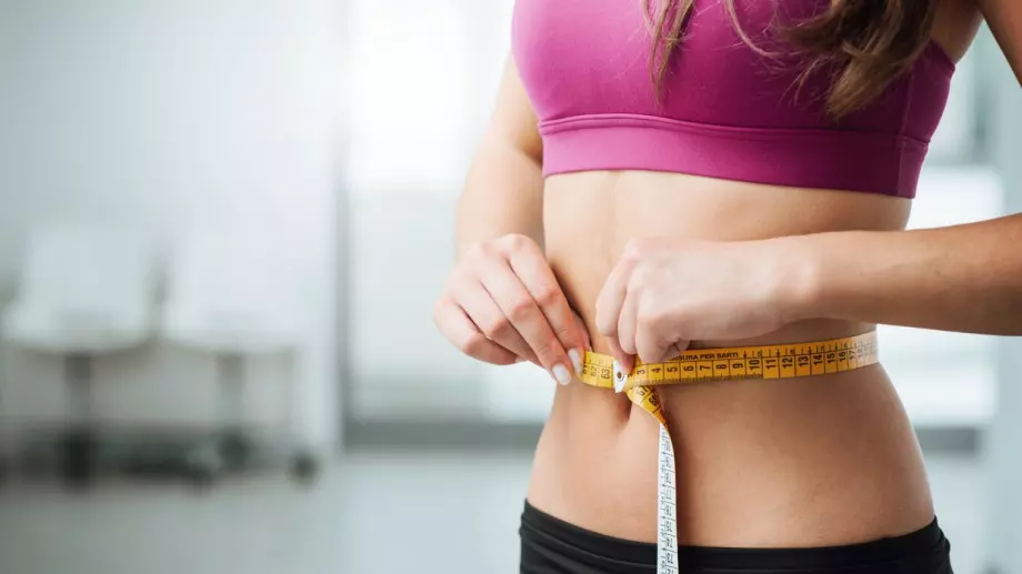 Страхотни упражнения, с които ще оформите талия на богиня