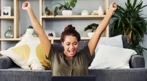 Тези зодии ще получат блага вест до края на август 2023