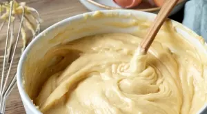 Бисквитената торта с яйчен крем по рецепта на баба