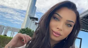 Скандално: Айлин от "Ергенът" засне еротична фотосесия с драг кралици (СНИМКИ)