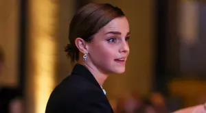 Маниак е нахлул на модно ревю в Ню Йорк, искал ръката на Ема Уотсън