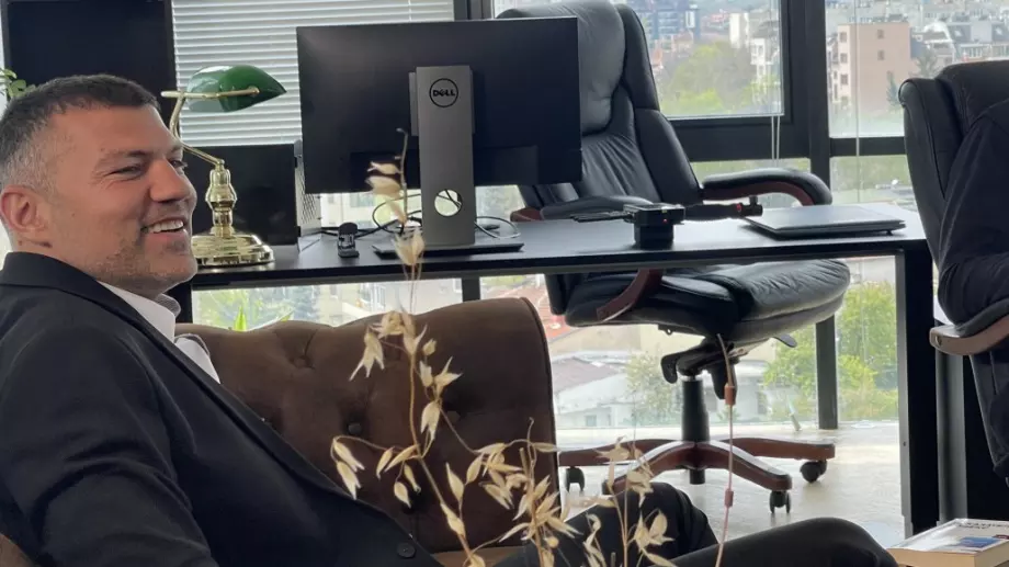 Ники Кънчев и Тервел Пулев се снимат във филм за киберпрестъпността