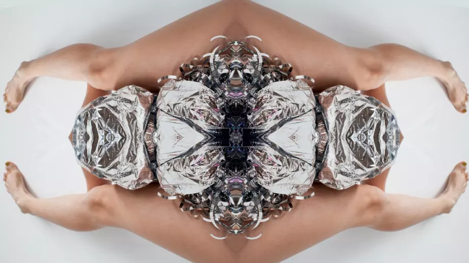 Откриват изложбата "En-Trance: Женски тела в дигитални пейзажи"