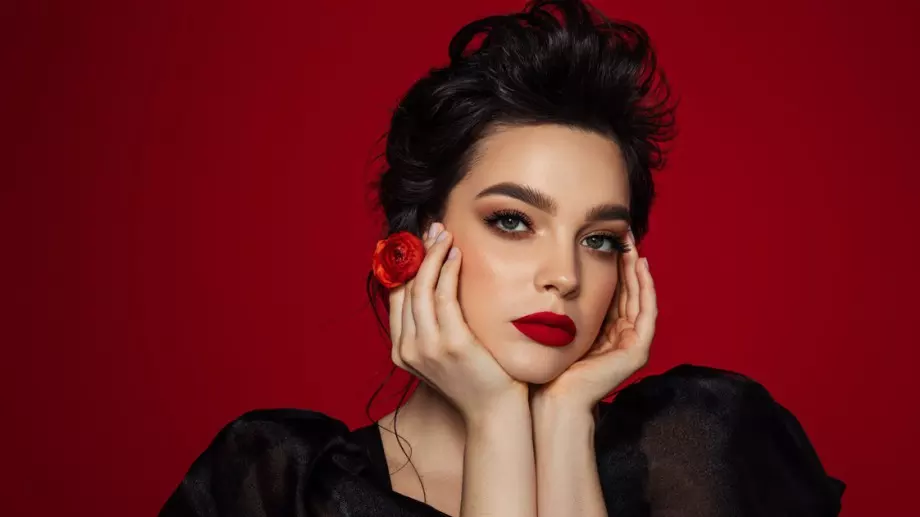 Виц за 21 май 2023: Когато видите красиво момиче, веднага започвате да го сваляте