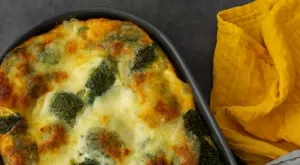 Уникално лесна запеканка с броколи, карфиол и зелен фасул