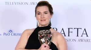 Няма да познаете порасналата дъщеря на Кейт Уинслет (СНИМКИ)