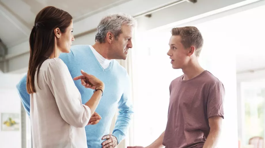 Как да се справите с проблемен тийнейджър