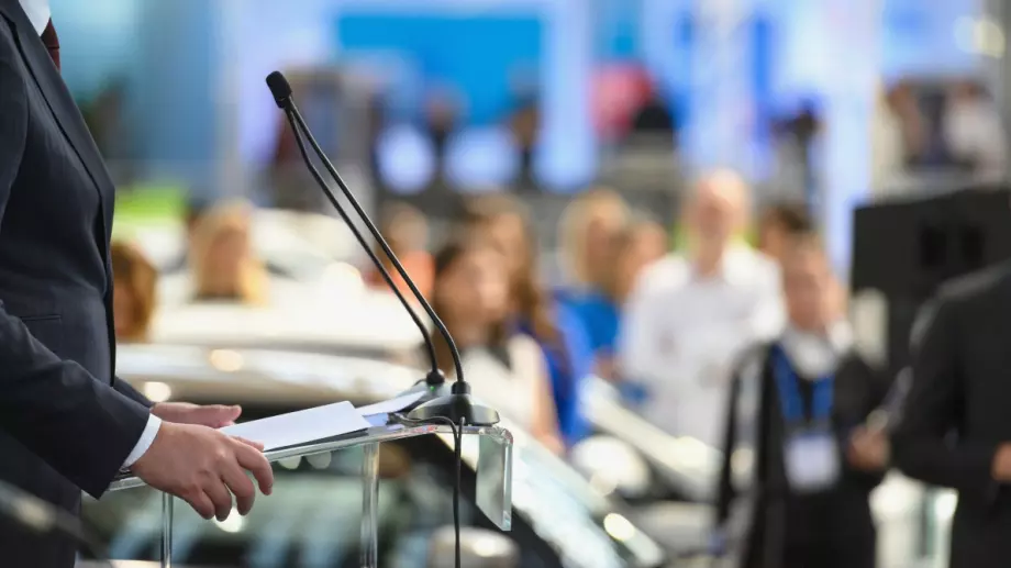 ChatGPT написа реч на американски сенатор