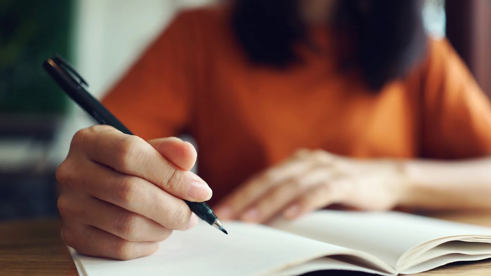 Ето как се пише: констатирам или константирам?