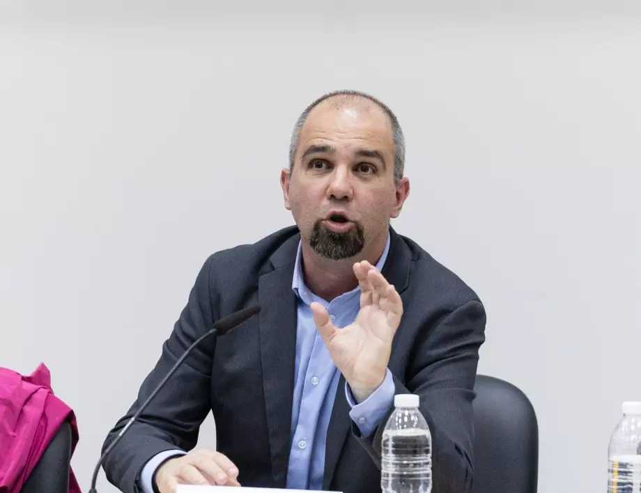 Първан Симеонов: Президентът Радев тук-таме в страната ще има свои кметове