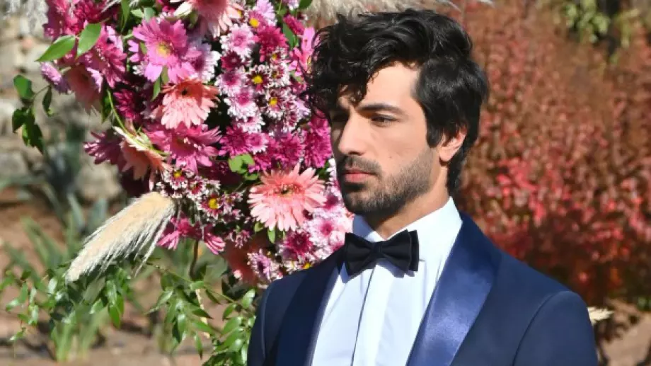 Ето с коя е забелязан Евгени от 