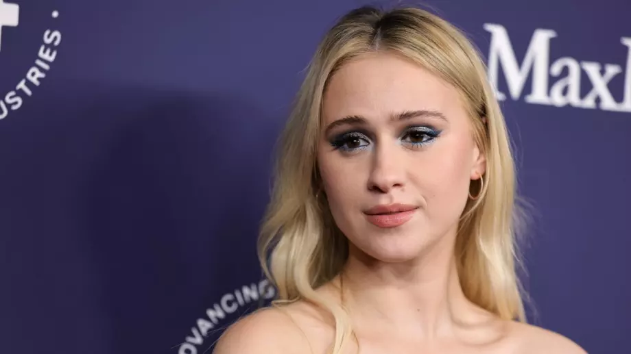 Мария Бакалова отряза косата си (СНИМКА)