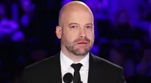 Иво Сиромахов пожела на учениците от 12 клас да се научат да четат и пишат