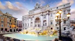 Екоактивисти боядисаха в черно водата във фонтана Ди Треви