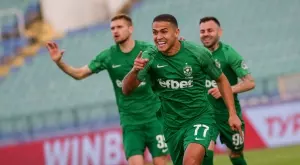 {{ otherArticle[0].article.title }}