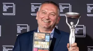 Господинов пред "Ню Йорк таймс": Чувството на тъга се разпространява по целия свят