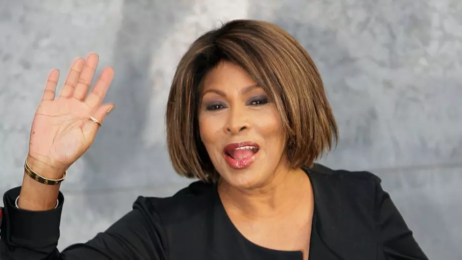 Звезди отдават почит на покойната Тина Търнър