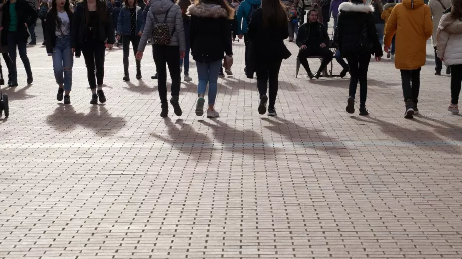 България четвърта в ЕС по дял на младите хора, които нито работят, нито учат