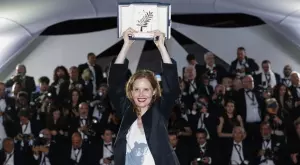 "Анатомия на едно падение" на Жюстин Трие грабна "Златната палма" на фестивала в Кан