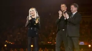 Лили Иванова спира с концертите, подготвя прощално турне (ВИДЕО)