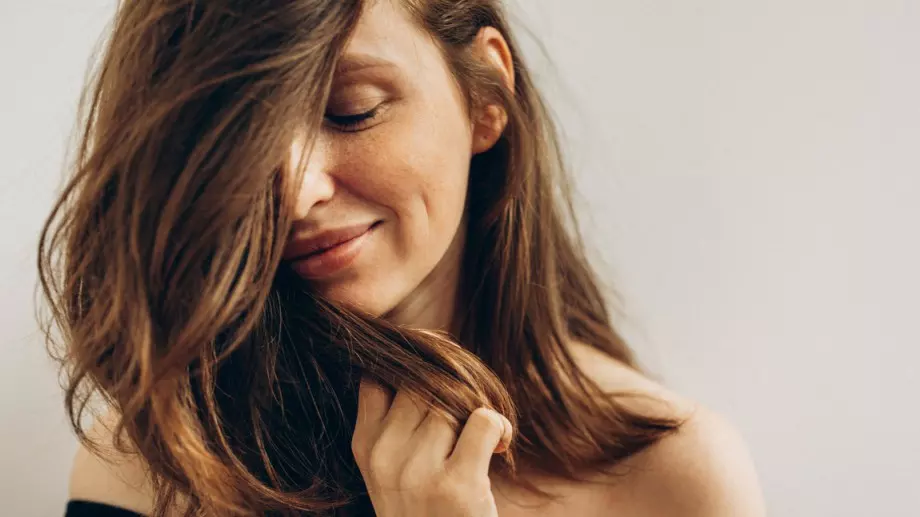 Разбиваме 4 упорити мита за косата