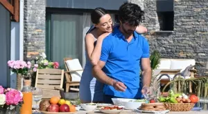 Ергенът Евгени и любимата му Валерия издават обща песен