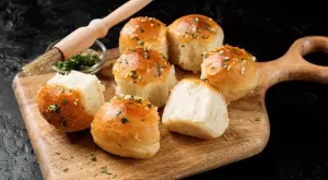 Чеснови хлебчета - пухкави и ароматни