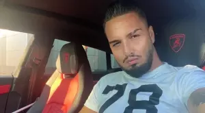 Гръм в рая: Джино се върна в Америка без жена си и детето?