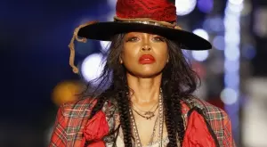 Ерика Баду пусна своя модна колекция (СНИМКИ)