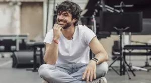 Евгени от "Ергенът" става актьор, говори и за бащинство