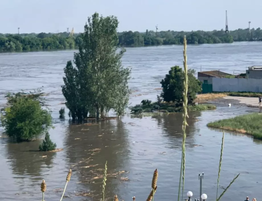 Украйна се справи с последиците от разрушаването на Каховка, но язовирът вече не съществува (СНИМКИ)