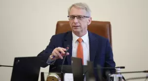 Премиерът Денков разпореди ревизия на разходите по министерства