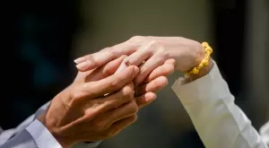 Тези зодии ще се сгодят през август 2023