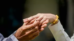 Горчиво: Тези 2 зодии ще се сгодят тази Коледа 