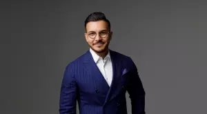 Максим Асенов: Всяко определение на "успех" има своите компромиси