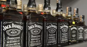 Jack Daniel's спечели дело за търговска марка в САЩ с компания за кучешки играчки