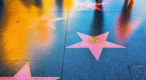 Ето кои знаменитости ще получат звезди на Алея на славата през 2024