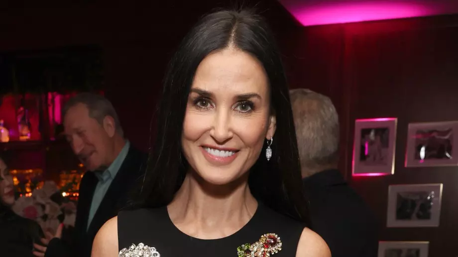 60-годишната Деми Мур разкри тайната на перфектната си визия (СНИМКИ)