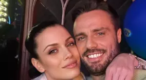 Ралица Паскалева изведе бебето си на първа разходка (СНИМКA)