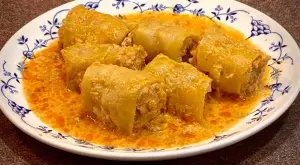 Супер вкусна лятна рецепта: рулца от тиквички с кайма, наградена със златен медал* (ВИДЕО)