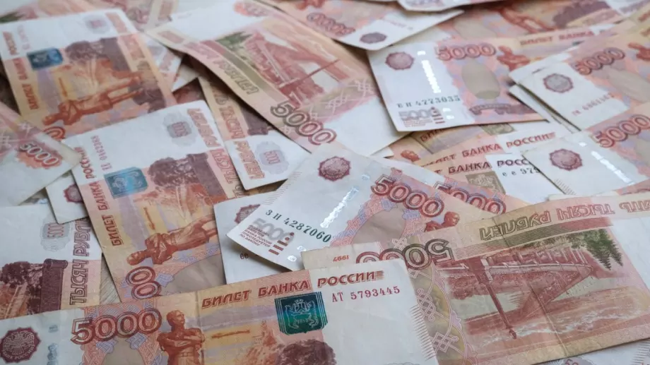 Руският пример: Рублата като инструмент за изграждане на диктатура