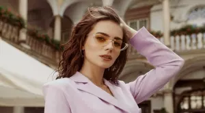 6 съвета как да изглеждате стилно с очила през 2023 (СНИМКИ)