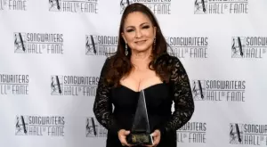 Глория Естефан беше въведена в Залата на славата на авторите на песни