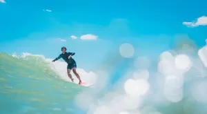 Дрехи с UV защита – перфектният начин да предпазим кожата си по време на водни спортове